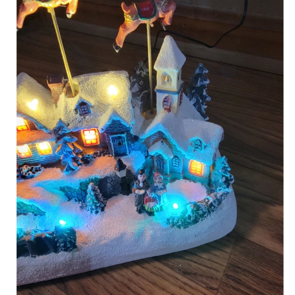 Animated Santa & Reindeer Christmas Village - Picture 9 of 13